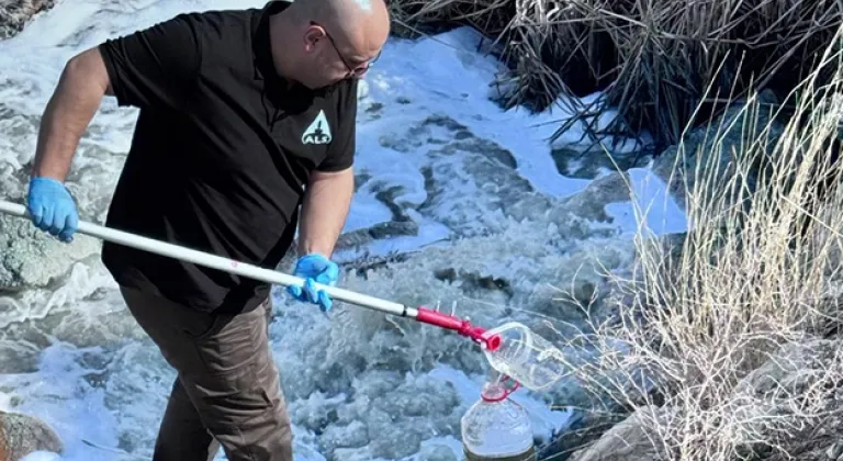 Adana Ceyhan Nehri'nde Balık Ölümlerine İnceleme Başlatıldı, Numuneler Alındı