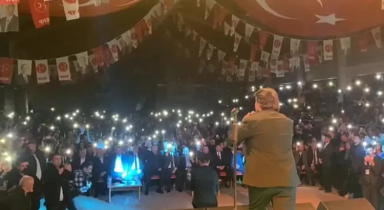 Ahmet Şafak ve Milletvekili Baki Ersoy Bünyan’da Unutulmaz Konser Verdi