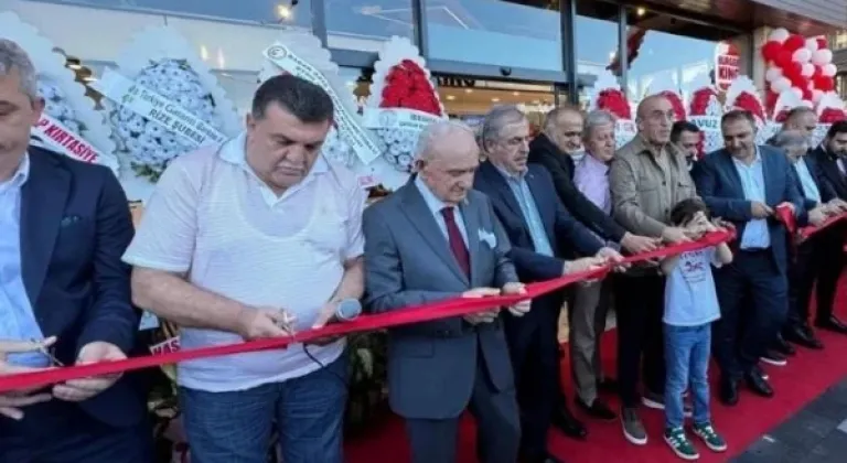 AK Parti Sözcüsü açıkladı... Rize'de belediye başkan ve yöneticileri disipline sevk edildi!