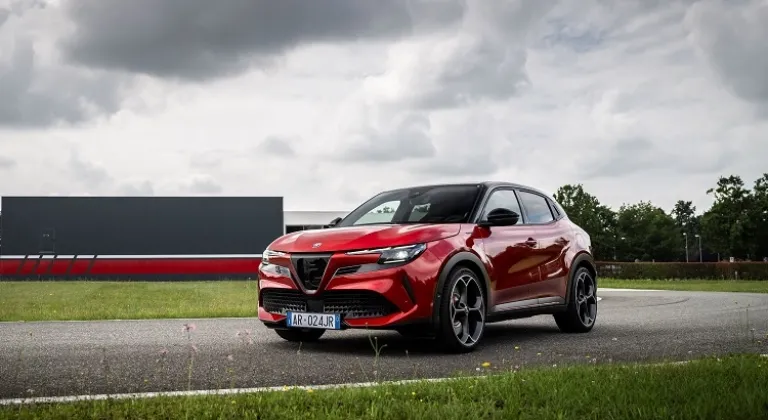 Alfa Romeo’dan yeni bağlantılı araç teknolojisi “Link”