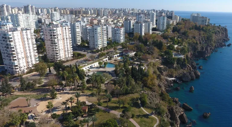 Antalya Muratpaşa Belediyesi, 'Language Lounge' Etkinlikleri İle İngilizce Konuşma Becerilerini Geliştirmeye Davet Ediyor