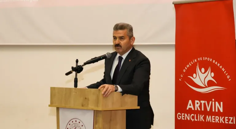 Artvin'de Gençlik Politikaları Çalıştayı Düzenlendi