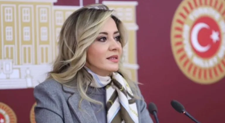 Aylin Cesur İYİ Parti’den Ayrıldı: İstifa Açıklaması Sosyal Medyadan Duyuruldu!