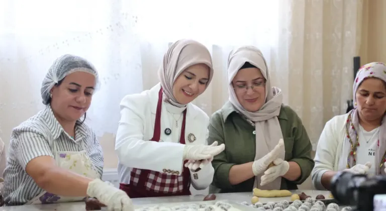 Bakan Göktaş'tan Hakkari'de Aile Destek Merkezi ziyareti