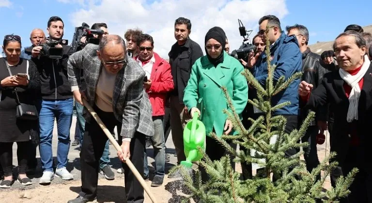 Bakan Özhaseki’den Çölleşme ve Kuraklıkla Mücadele Günü mesajı