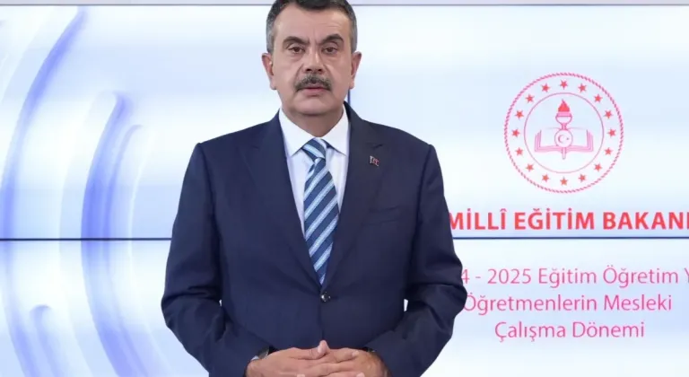 Bakan Tekin öğretmenlere hitap etti