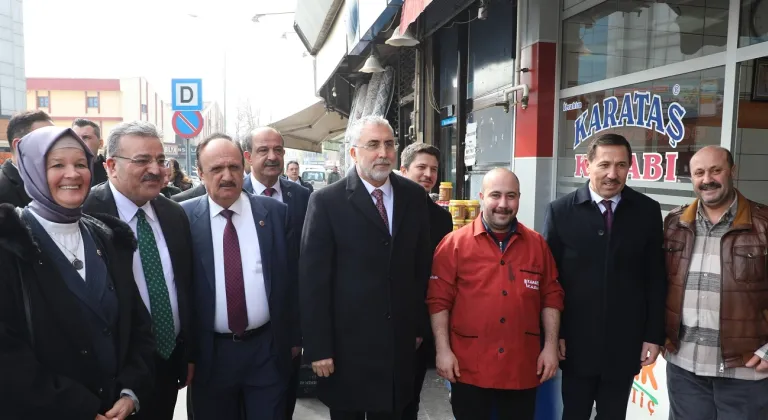 Bakan Vedat Işıkhan Karatay Belediyesi'ni Ziyaret Ederek Esnafla Buluştu