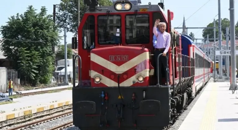 Bakü-Tiflis-Kars Demiryolu Hattı yeniden açıldı