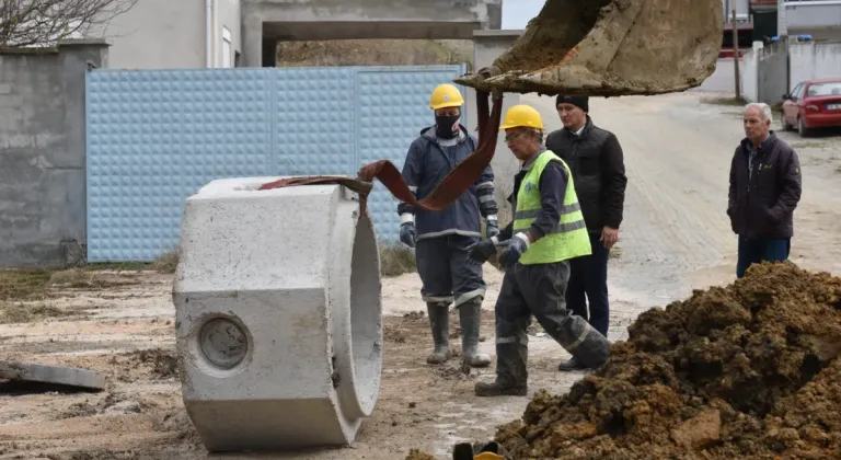 Balıkesir'de Hızlı Çözüm: Çömlekçi Mahallesi'ne Yeni Kanalizasyon Şebeke Hattı Döşendi