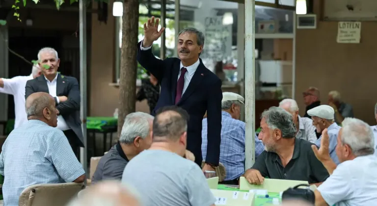 Başkan Alemdar Sakarya’da vatandaşlarla kucaklaşıyor