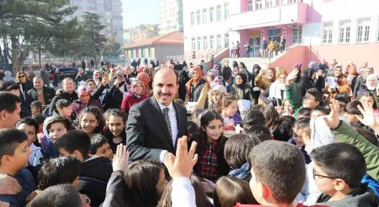 Başkan Altay LGS’ye girecek öğrencilere başarılar diledi