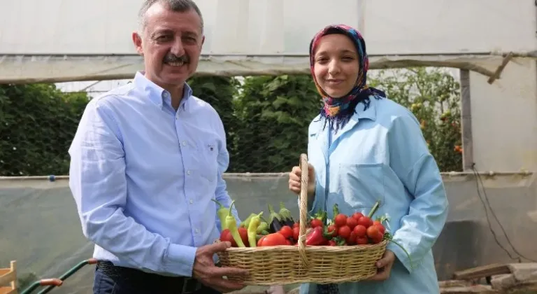 Başkan Büyükakın’dan kadın üreticiye destek