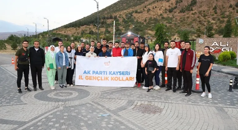 Başkan Büyükkılıç, Gençlerle Ali Dağı'nın Doğasında Buluştu