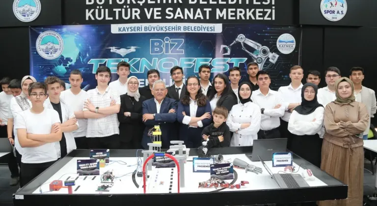 Başkan Büyükkılıç: “Ücretsiz kurslarımız ile üniversite kazandılar”