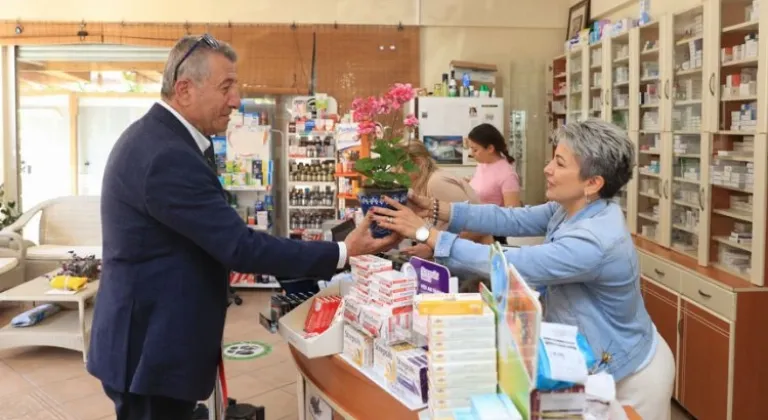 Başkan Günay Eczacılar Gününü kutladı