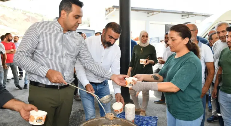 Başkan Yıldız'dan Personeline Aşure Müjdesi