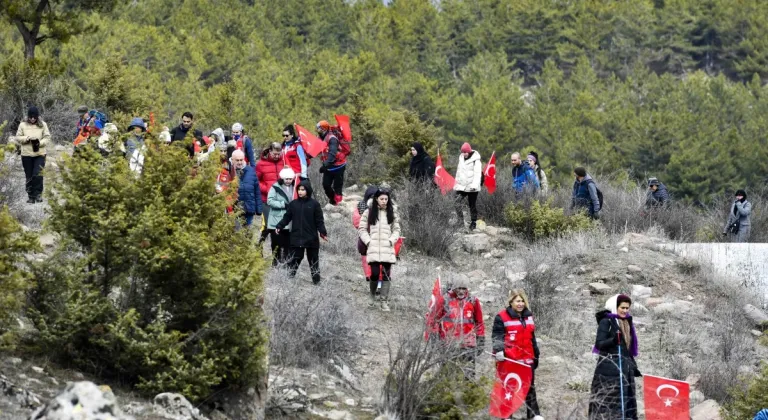 Ankara'da Doğa Yürüyüşü Etkinliğine Büyük Katılım