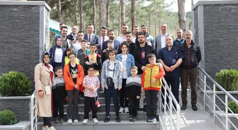 Besime Özderici Engelsiz Yaşam Merkezi Öğrencileri Polis Haftası'nda Şehit Polisleri Unutmadı