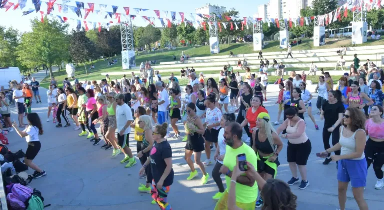 Beylikdüzü'nde Zumba Şenliği ile Spor ve Eğlence Bir Arada