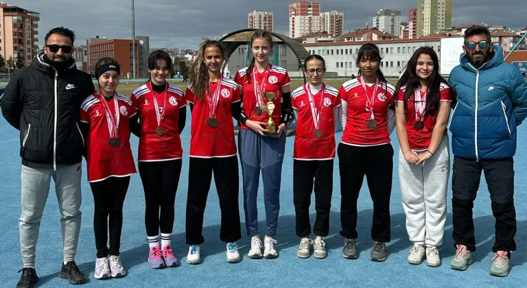 Beypazarı Öğrencileri Ankara Atletizm Yarışmalarında Başarı Elde Etti