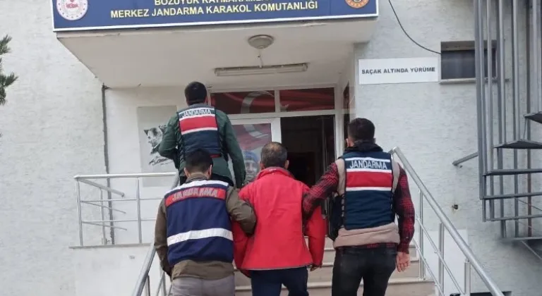 Bilecik Bozuyük'te Otodan Hırsızlık Şüphelisi Jandarma Tarafından Yakalandı