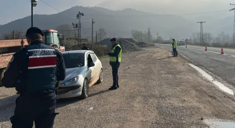 Bilecik Osmaneli'de Huzur ve Güven Operasyonunda 798 Kişinin GBT'si Sorgulandı!