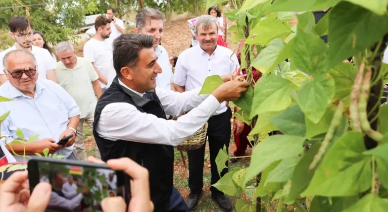 Bilecik Valisi Şefik Aygöl, Kınık Barbunyası Hasadı Etkinliğinde Vatandaşlarla Buluştu