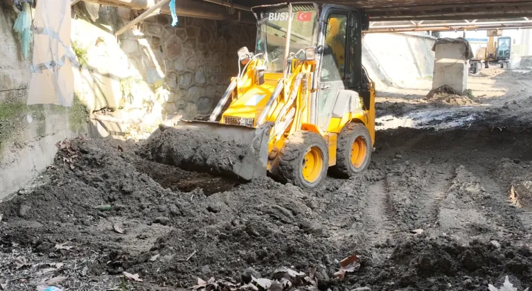 Bursa Büyükşehir Belediyesi Dere Temizliği Çalışmalarını Hızlandırıyor