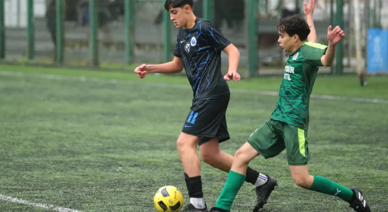 Bursa Gemlik Belediyespor Elmasbahçeler'i 6-1 Mağlup Etti