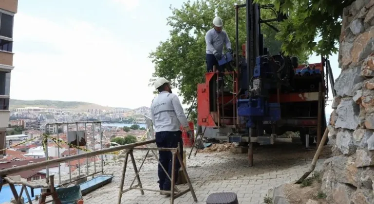 Bursa Gemlik'te çöken istinat çevresinde hareketlilik ölçümleri yapılıyor