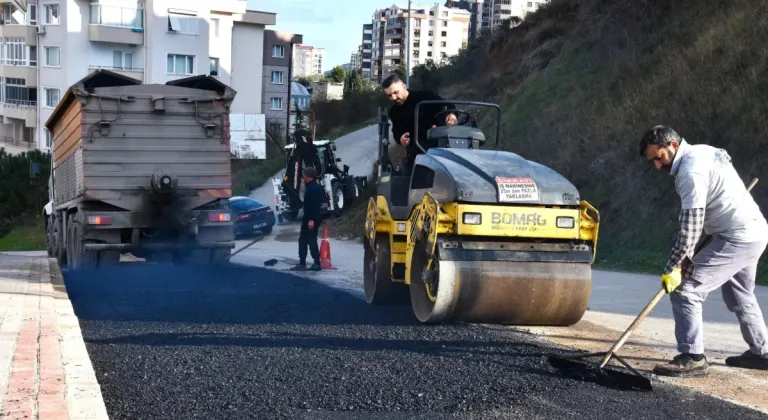 Bursa Gemlik'te Yollar ve Meydanlar Yenileniyor