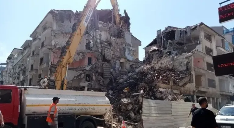 Bursa Mudanya'da İpar Caddesi'nde Kentsel Dönüşüm Çalışmaları Hızla İlerliyor