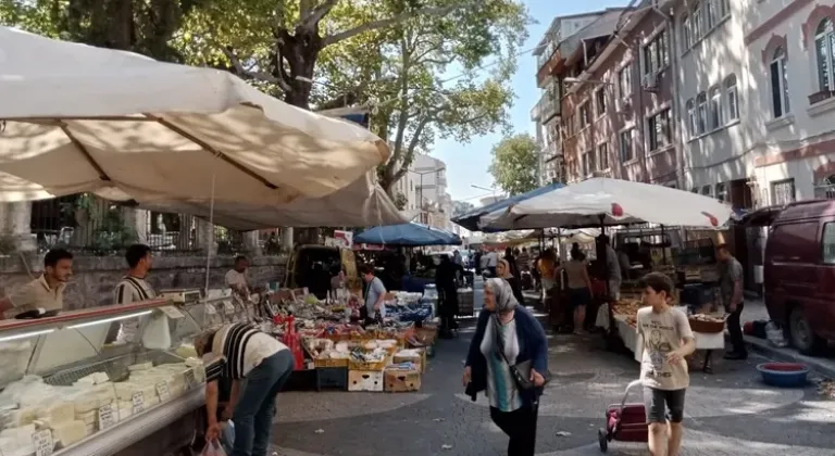 Bursa Muradiye Pazarı'nda Vatandaşların İlgisi Artıyor