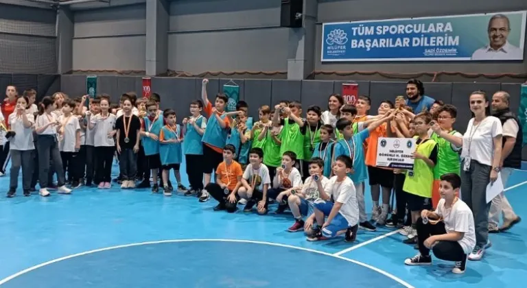 Bursa Nilüfer'de Genç Sporcular Ödül Aldı!