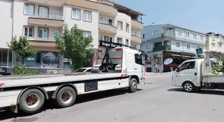 Bursa Üçevler Mahallesinde Trafik Kazalarının Arttığı Dumlupınar Caddesi'nde Çözüm Bekleniyor