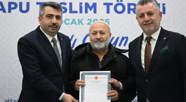 Bursa Yıldırım’da Şirinevler Mahallesi'nde 960 Hak Sahibine Tapu Teslim Edildi