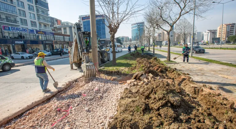 Bursa'da Ata Bulvarı Trafik Sorununa Son Vermek İçin Yeniden Düzenleniyor