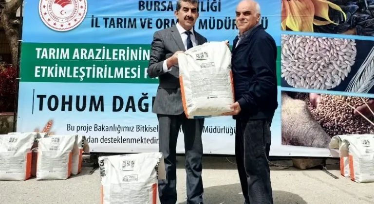 Bursa'da İrfaniyeli Tarım Üreticilerine Ayçiçeği Tohum Desteği