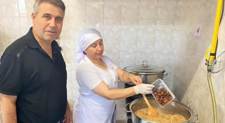 Bursa'da Kestane Şekerli Aşure Yeniliği