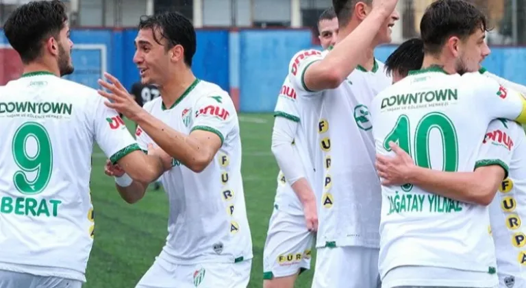 Bursaspor Deplasmanda Adıyaman FK'yı 3-0 Yendi ve Zirve Yolunda Önemli Bir Adım Attı