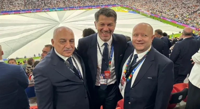 Büyükekşi, EURO 2024 açılışı öncesi FIFA ve UEFA başkanları ile buluştu