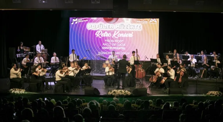 Müzikseverler Nostaljik Bir Yolculuğa Çıktı: Mersin Büyükşehir, Kongre Merkezi'nde Orkestra Konseri Düzenledi