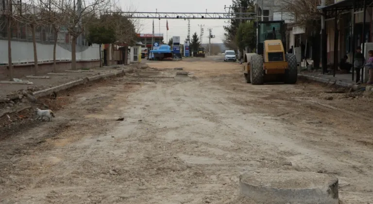 Suruç Mızar Caddesi'nde Asfalt Çalışmaları Hızla Devam Ediyor