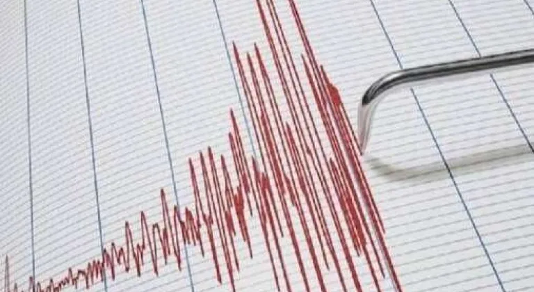 Çanakkale Ezine'de Meydana Gelen 4.8 Büyüklüğündeki Deprem Çevre İllerde Hissedildi