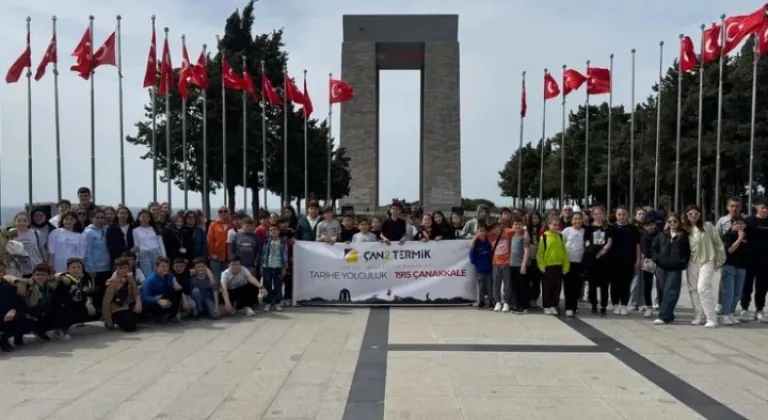 Çanakkale Şehitliği Ziyaretinde Gençler Tarihe Yolculuk Yaptı