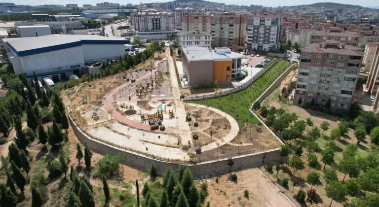 Çayırova Duyu Bahçesi’nde Çim Serimi Başladı - Özel Bireylerin Yeni Yaşam Merkezi