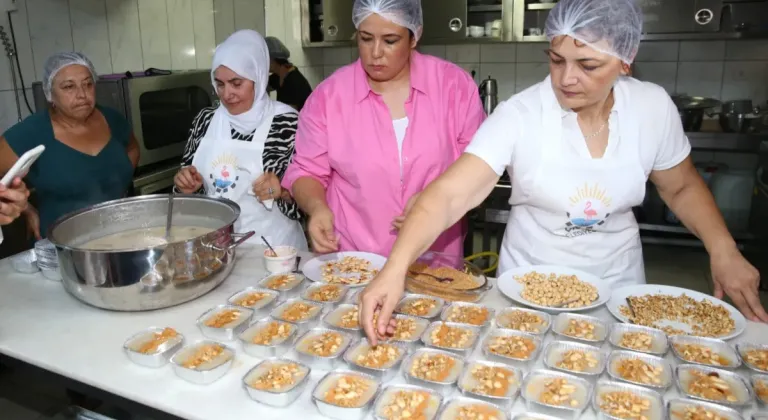 Çiğli Belediyesi Kadınları Aşure Atölyesinde Buluşturdu