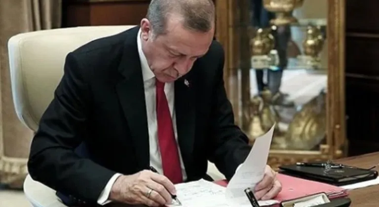 Cumhurbaşkanı Erdoğan'ın İmzaladığı Büyükelçi Atamaları Resmi Gazete'de Yayımlandı