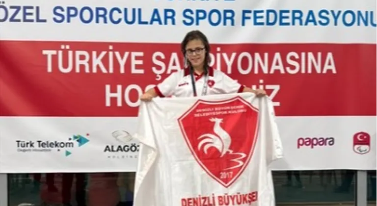 Denizli Büyükşehir Belediyespor Yüzme Takımı'nın Down Sendromlu Sporcuları Türkiye Şampiyonası'nda Gururlandırdı