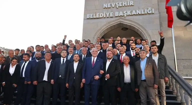 Dervişoğlu'ndan Arı'ya övgü